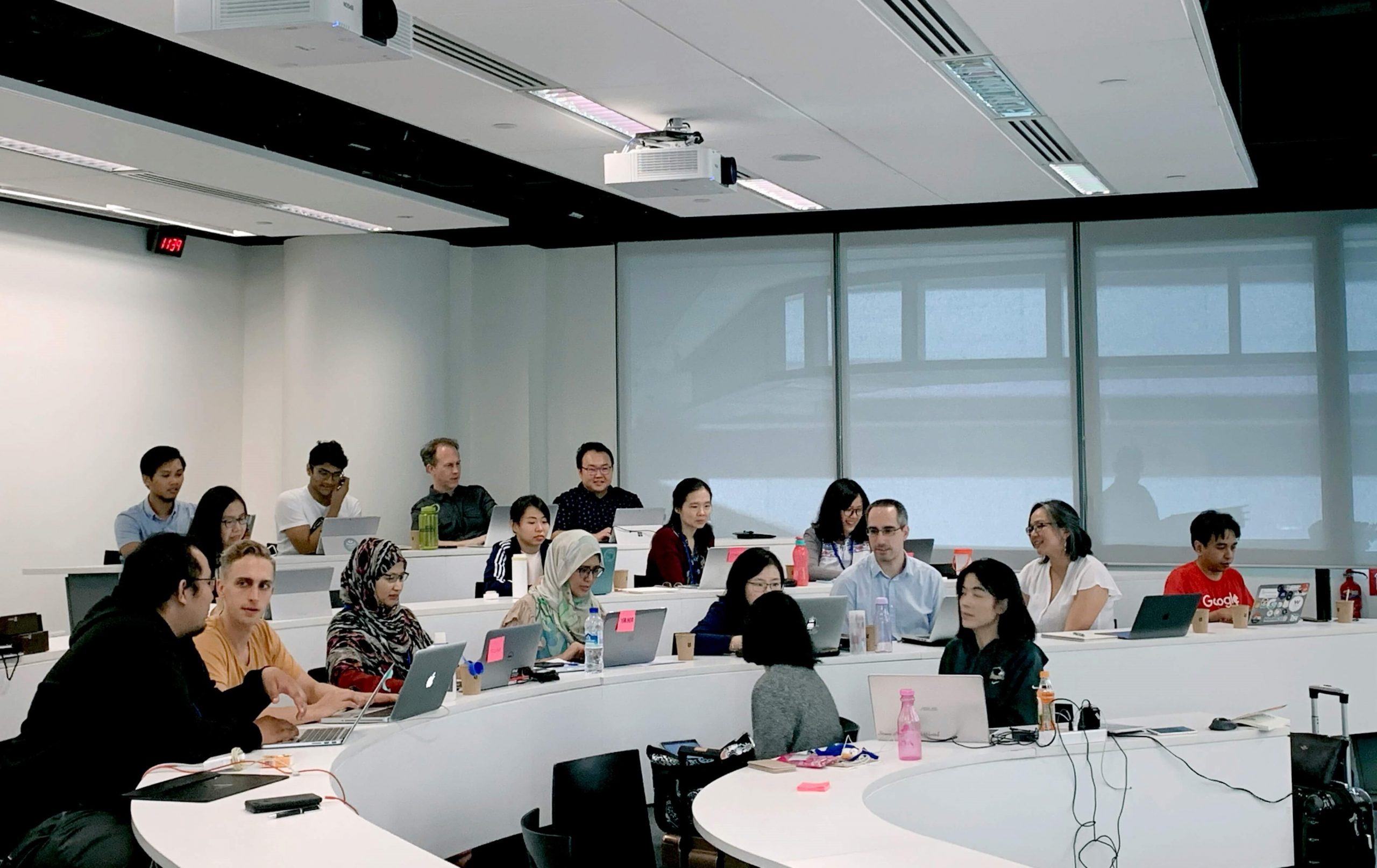 university classroom with blinds the impact of blinds on student comfort and focus